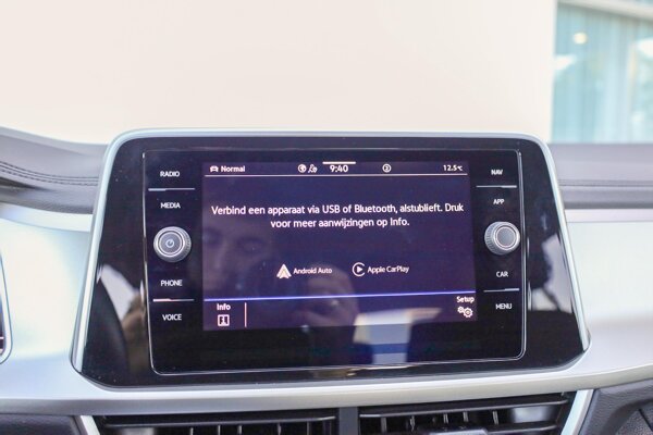 Apple Carplay/Android Auto Apple Carplay/Android Auto