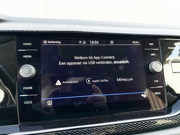 Apple Carplay/Android Auto