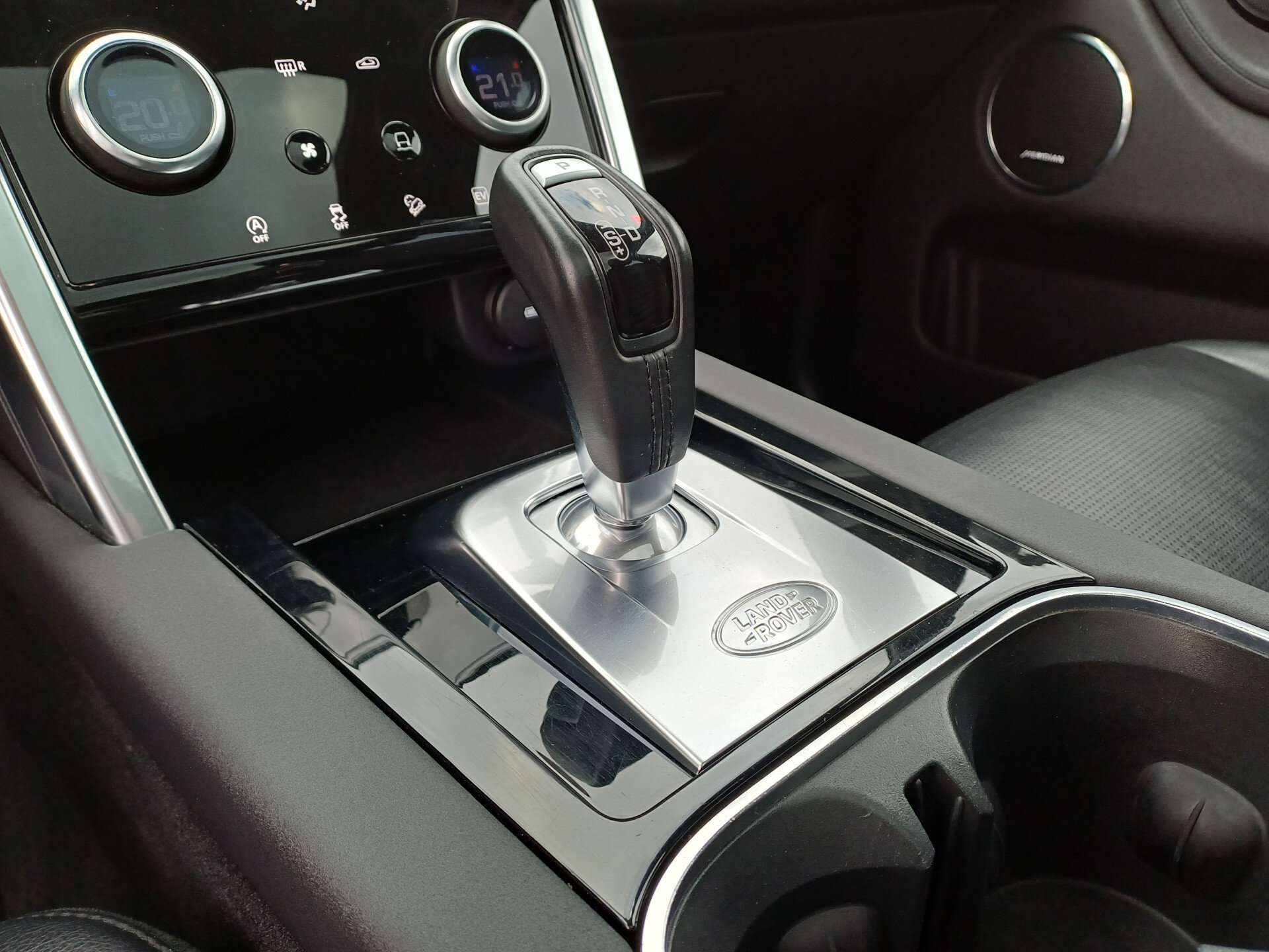 Land Rover Discovery Sport P300e 1.5 309pk AWD SE - Afbeelding 4