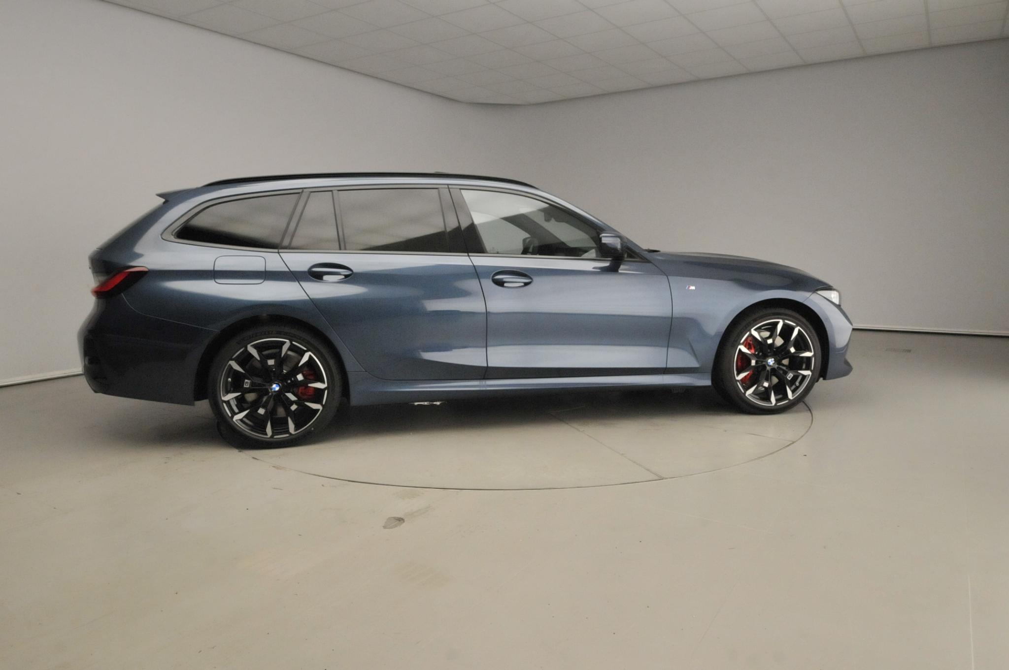 BMW 3 Serie Touring 330e - Afbeelding 4