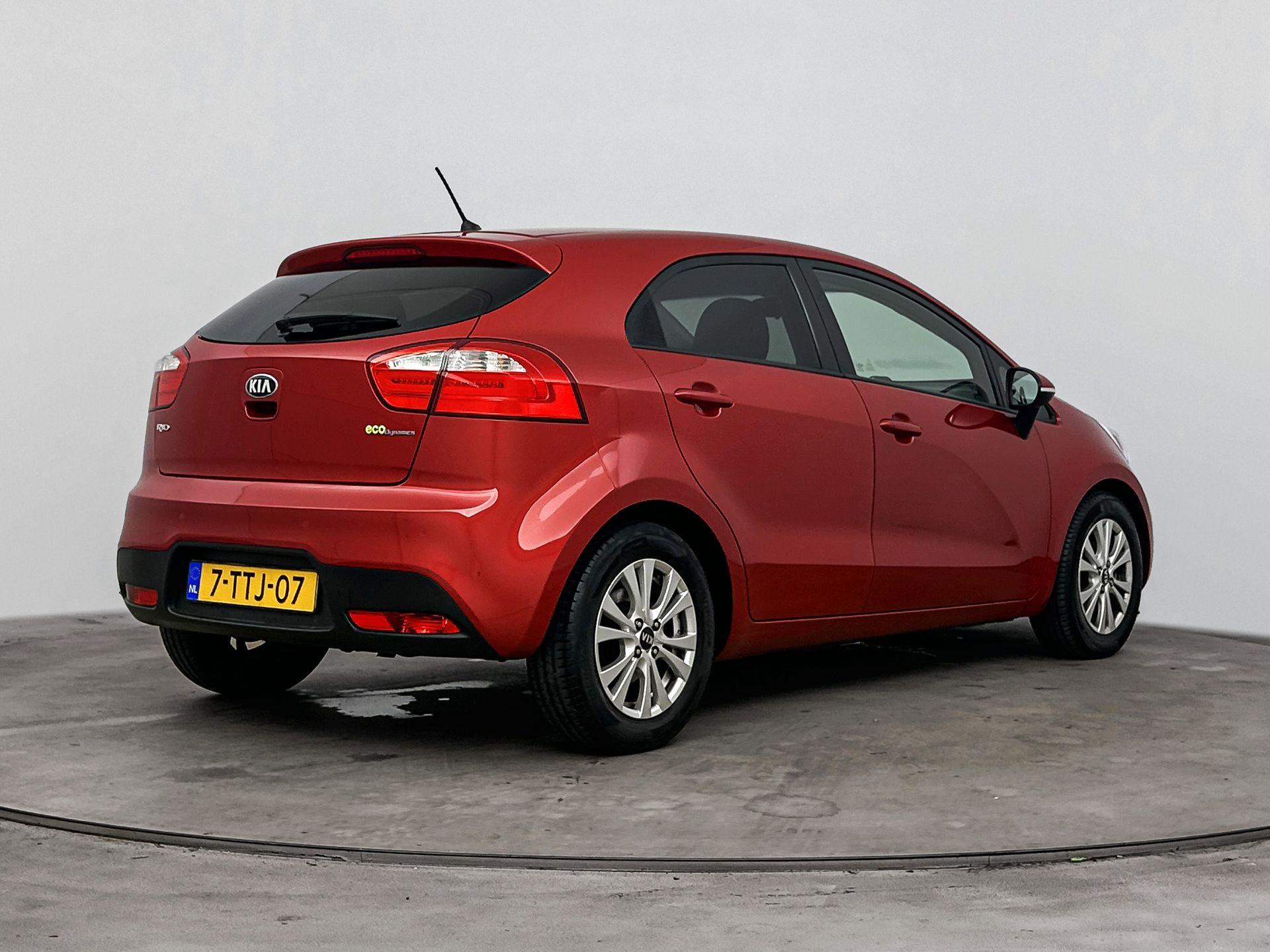 Kia Rio 1.2 CVVT World Cup Edition