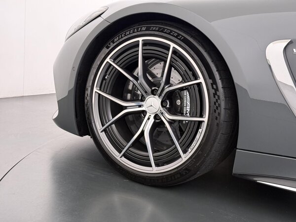 21" vijf-dubbelspaaks gesmede AMG-velgen