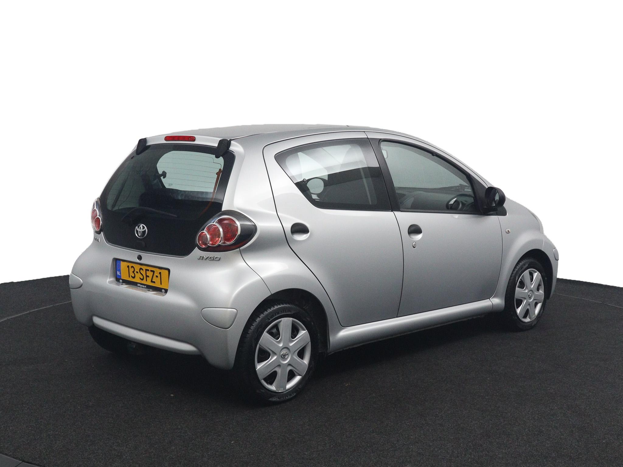 Toyota Aygo 1.0-12V Now - Afbeelding 2