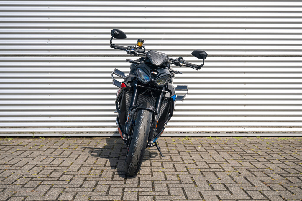 BMW M 1000 R 16