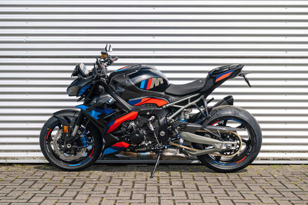 BMW M 1000 R 19