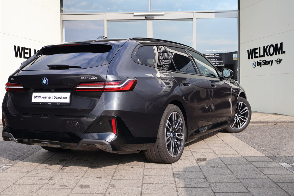BMW i5 14