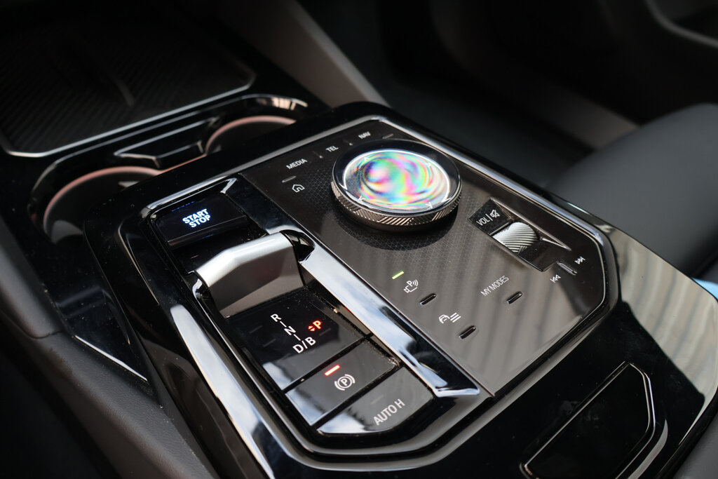 BMW i5 18