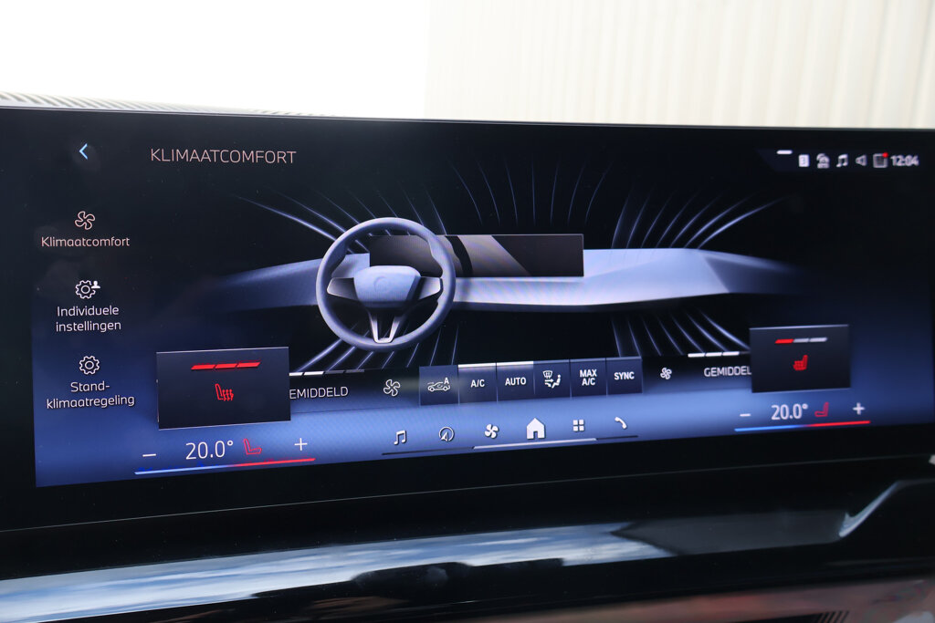 BMW i5 33