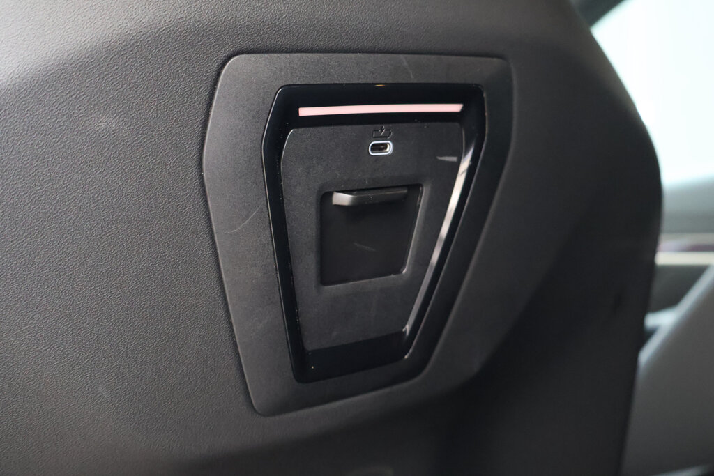 BMW i5 34