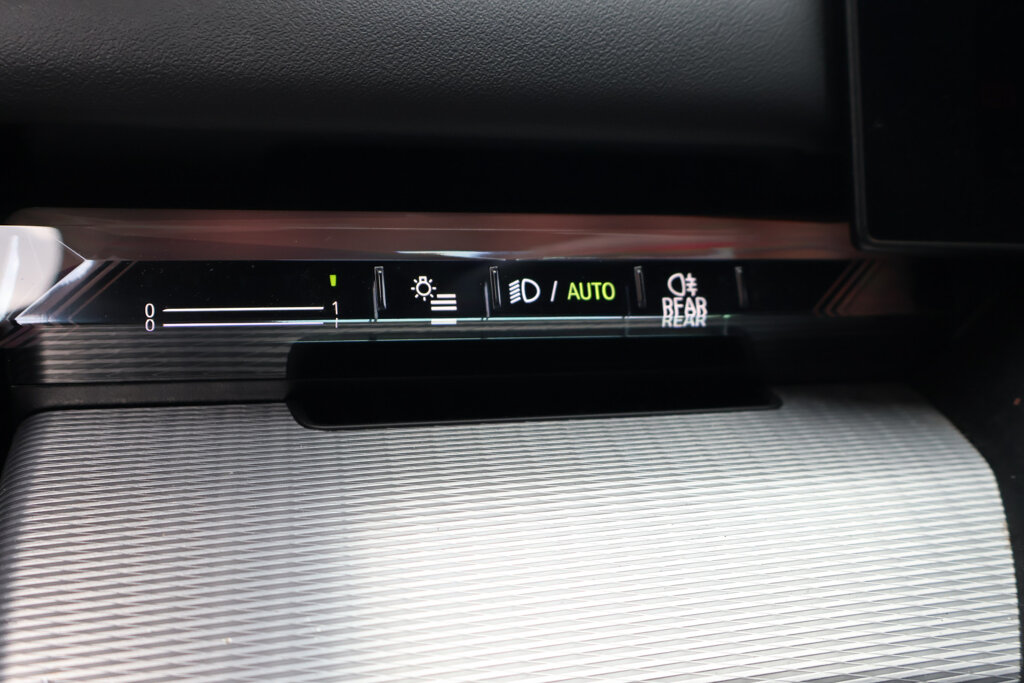 BMW i5 38