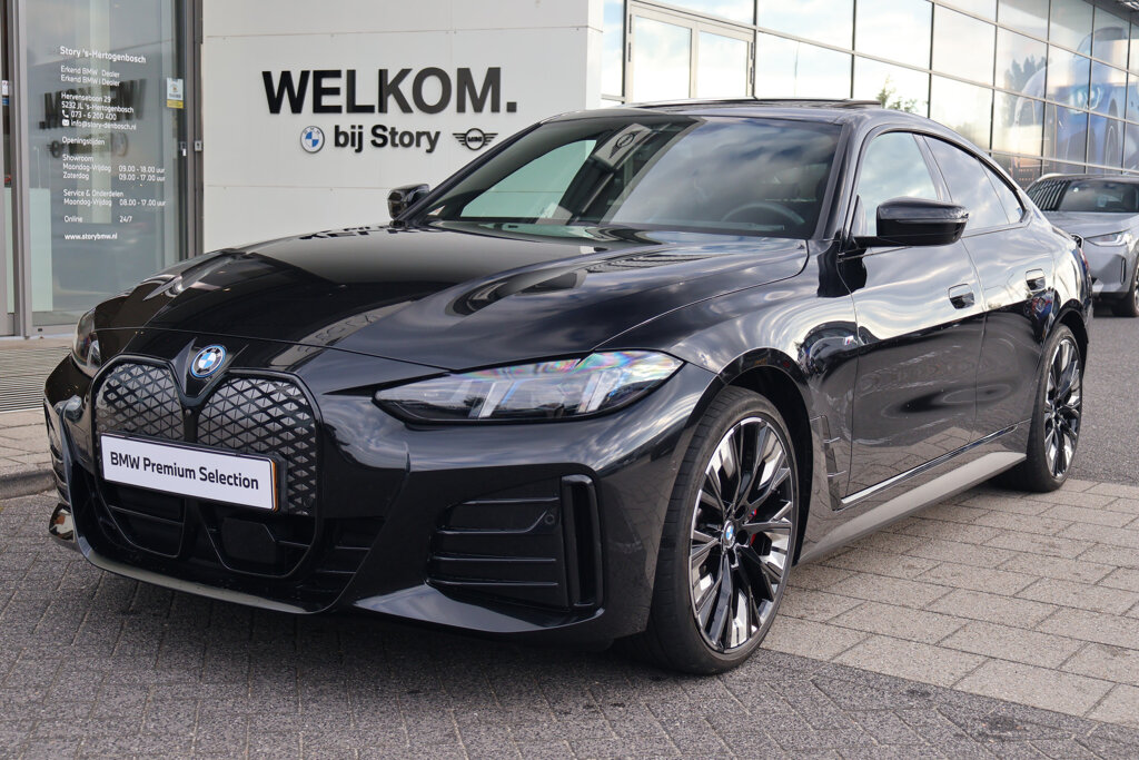 BMW i4 5