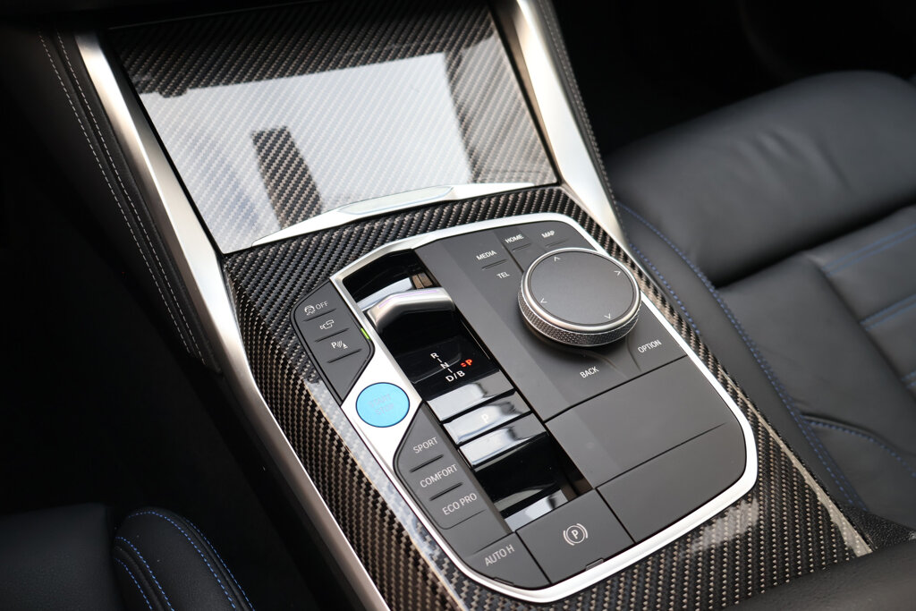 BMW i4 16