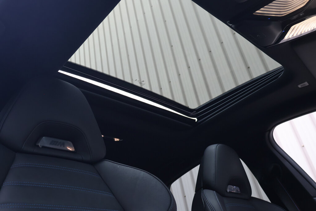 BMW i4 18