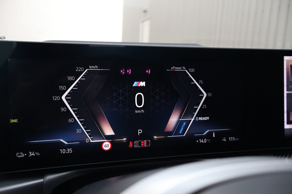 BMW i4 22