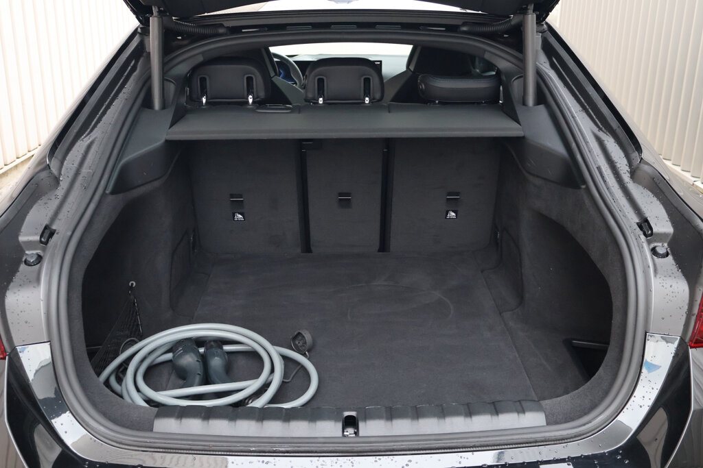 BMW i4 31