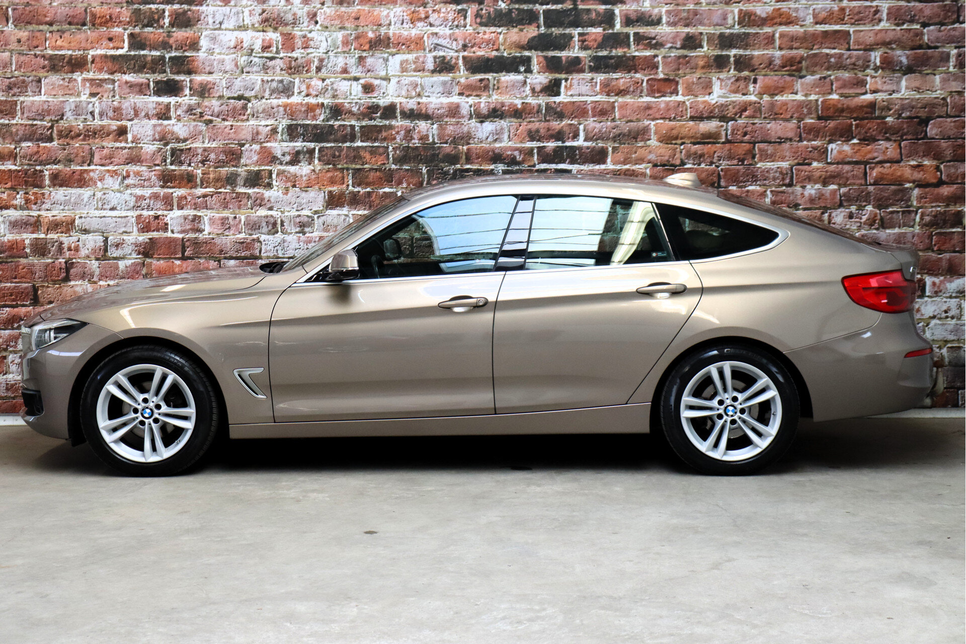 BMW 3 Serie Gran Turismo 320i High Executive Automaat - Afbeelding 3