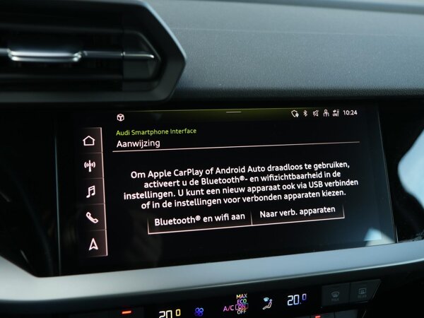 Apple Carplay/Android Auto Apple Carplay/Android Auto