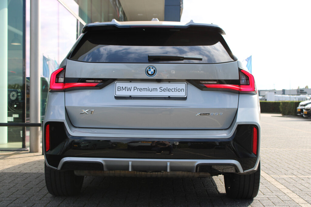 BMW X1 16