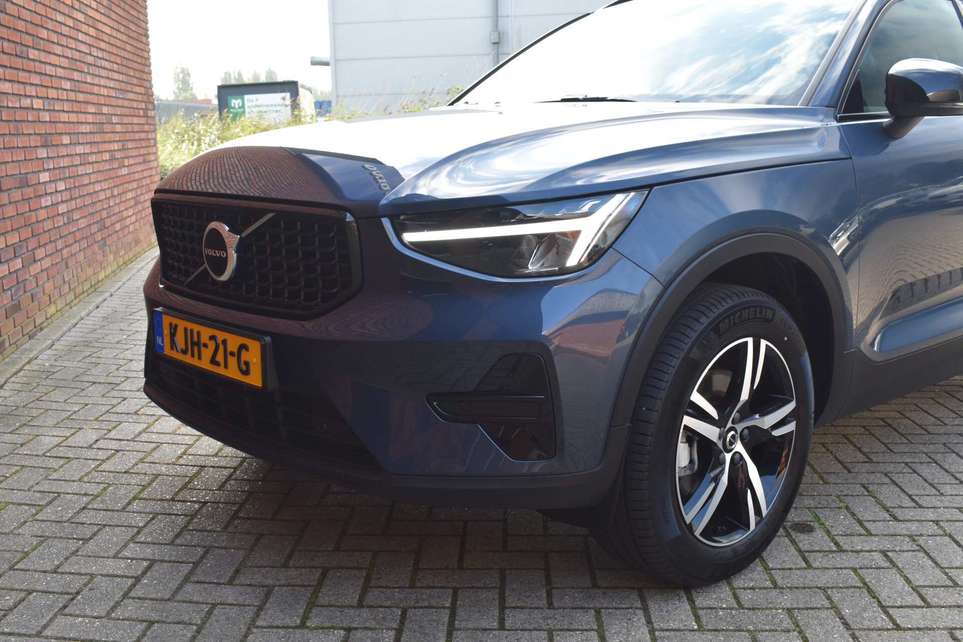 Volvo XC40 B4 211PK Plus Dark - Afbeelding 3