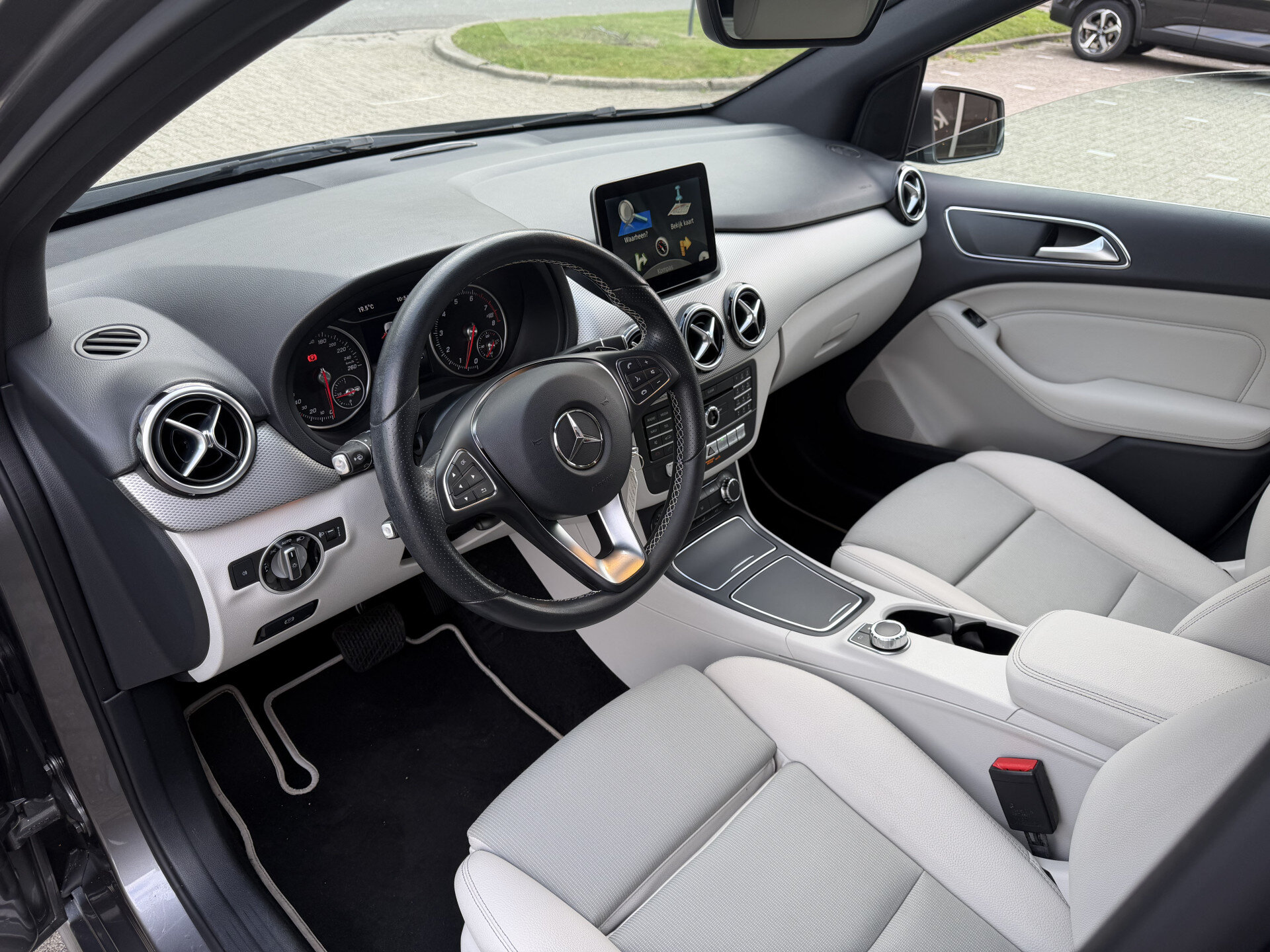 Mercedes-Benz B-Klasse 180 Ambition - Afbeelding 2