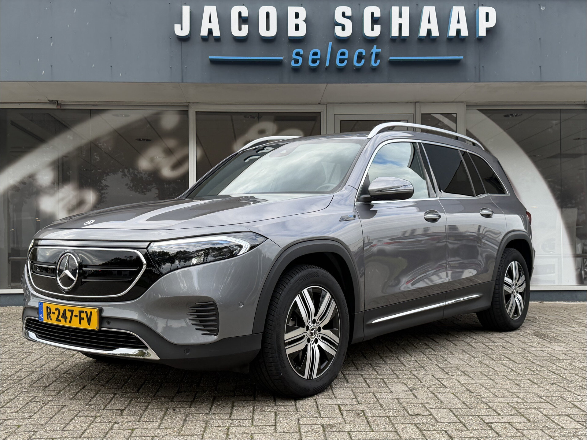 Mercedes-Benz EQB 250 Luxury Line 67 kWh