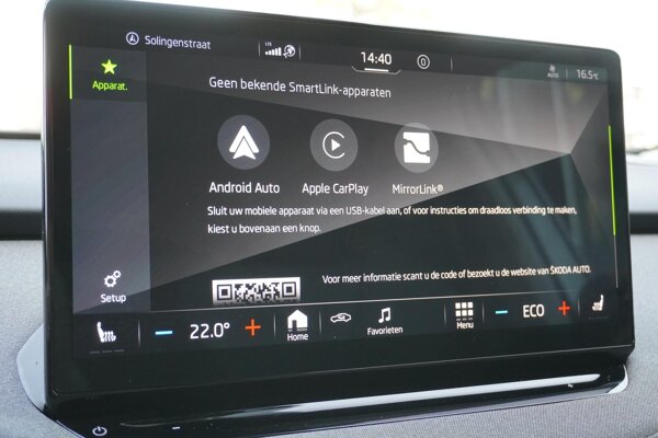 Apple Carplay/Android Auto Apple Carplay/Android Auto