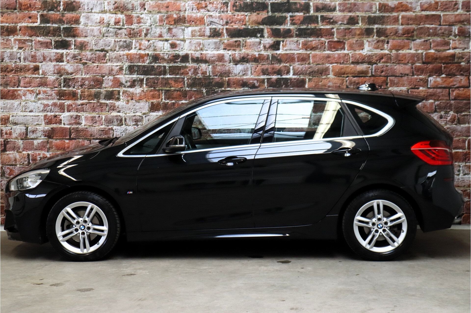 BMW 2 Serie Active Tourer 218i Executive M Sport Pakket Automaat - Afbeelding 3