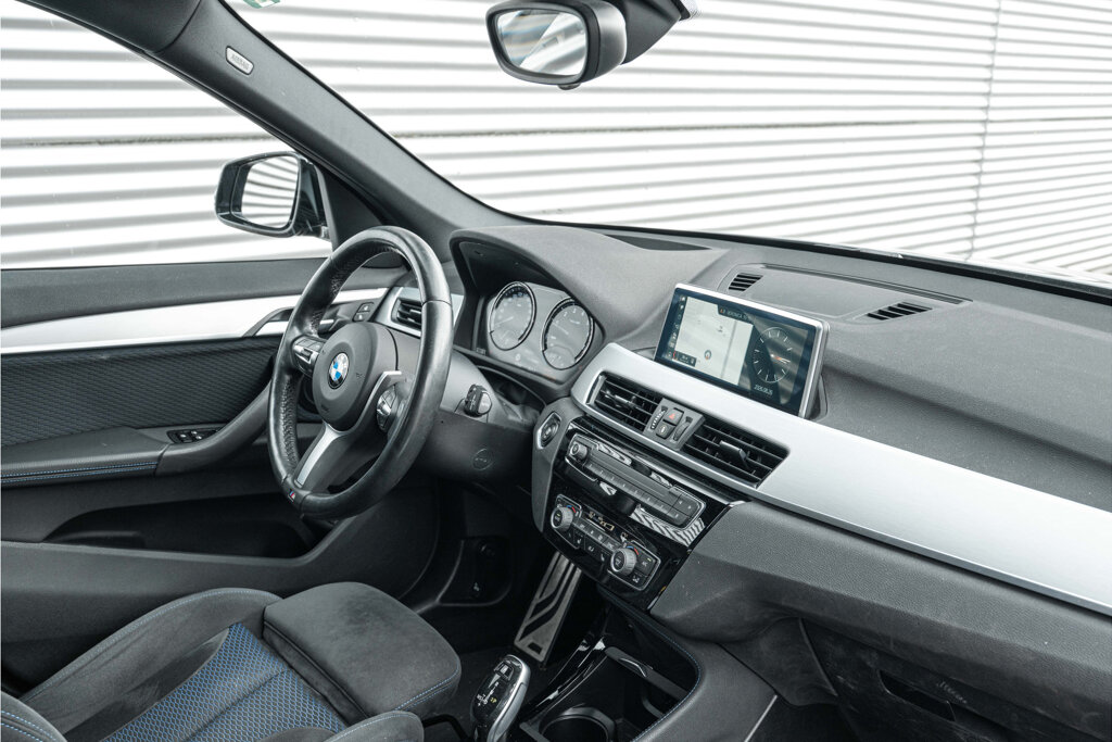 BMW X1 12