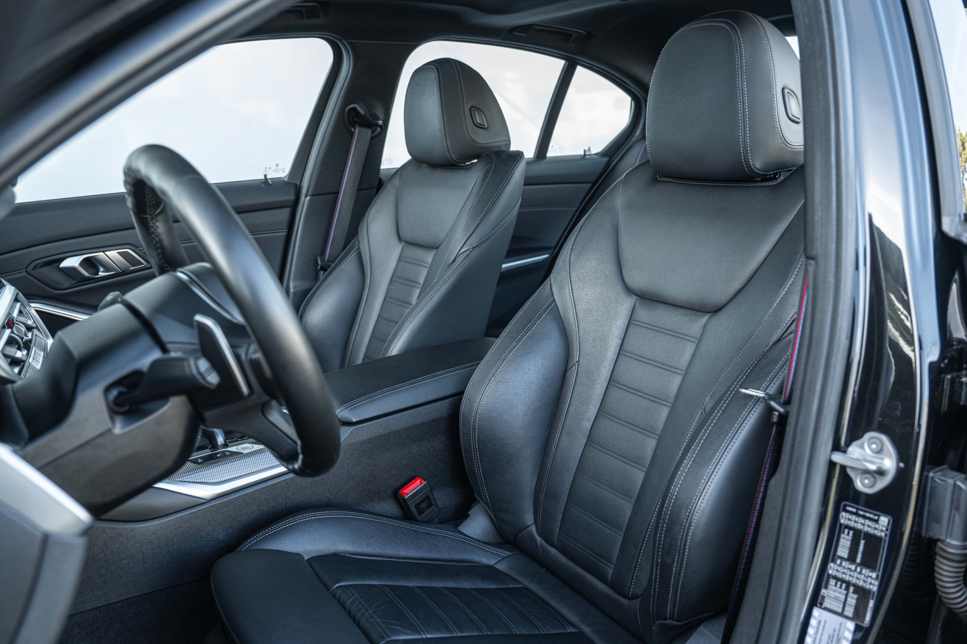 BMW 3 Serie 318i High Executive M Sport Automaat