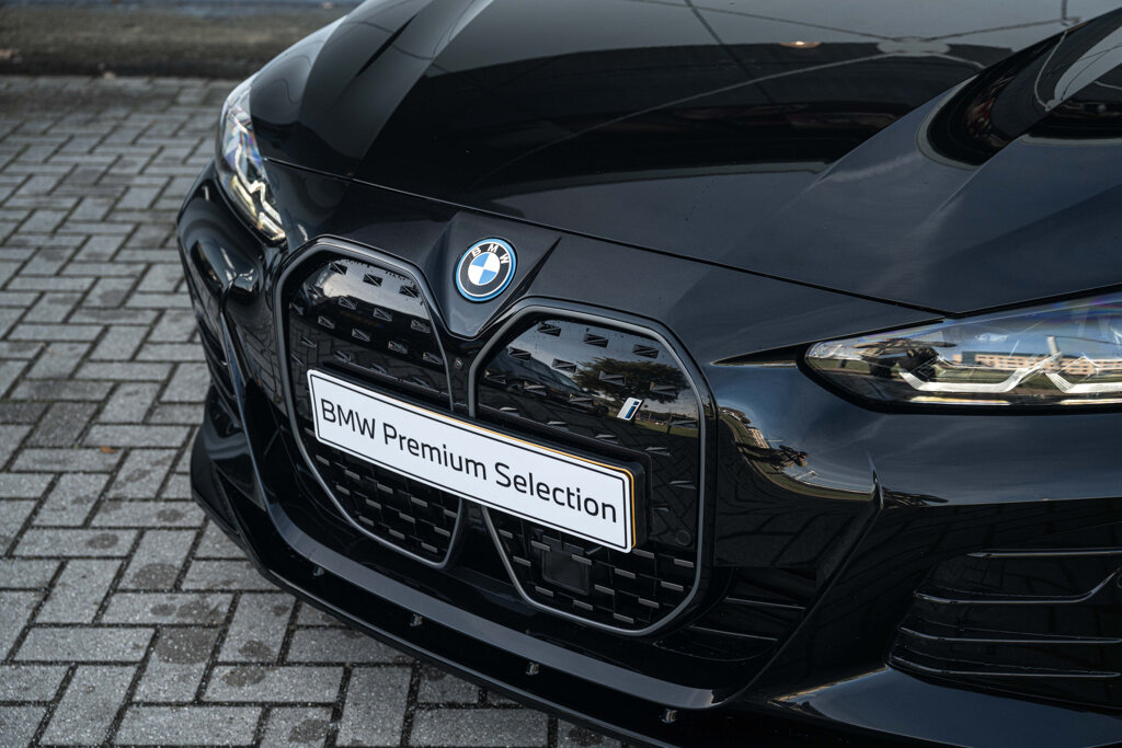 BMW i4 7
