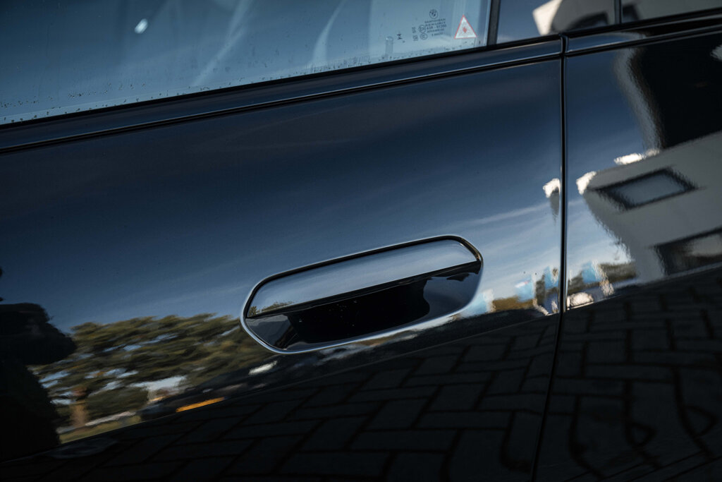 BMW i4 18