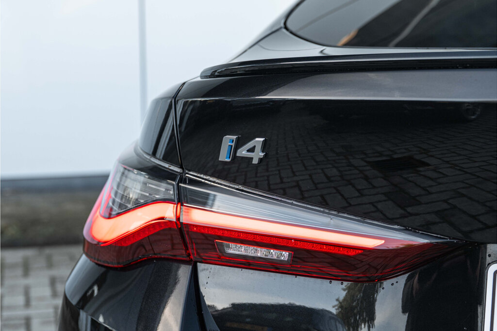 BMW i4 24