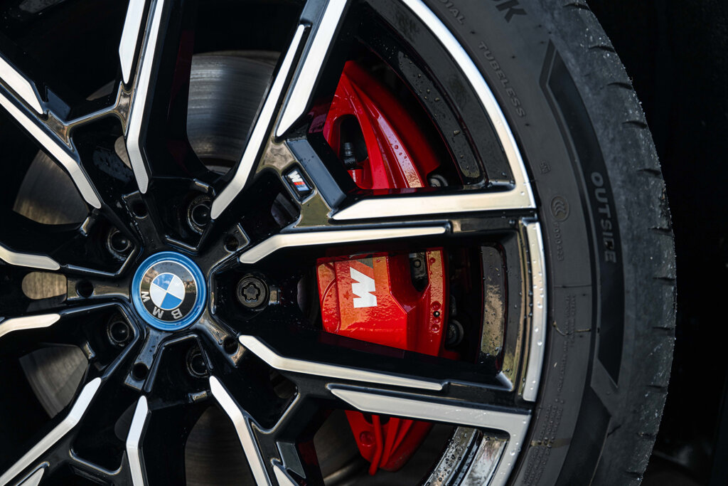 BMW i4 42