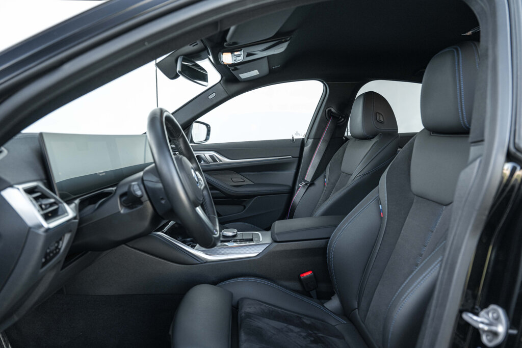 BMW i4 43