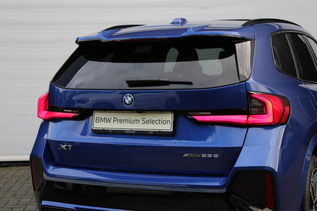 BMW X1 16