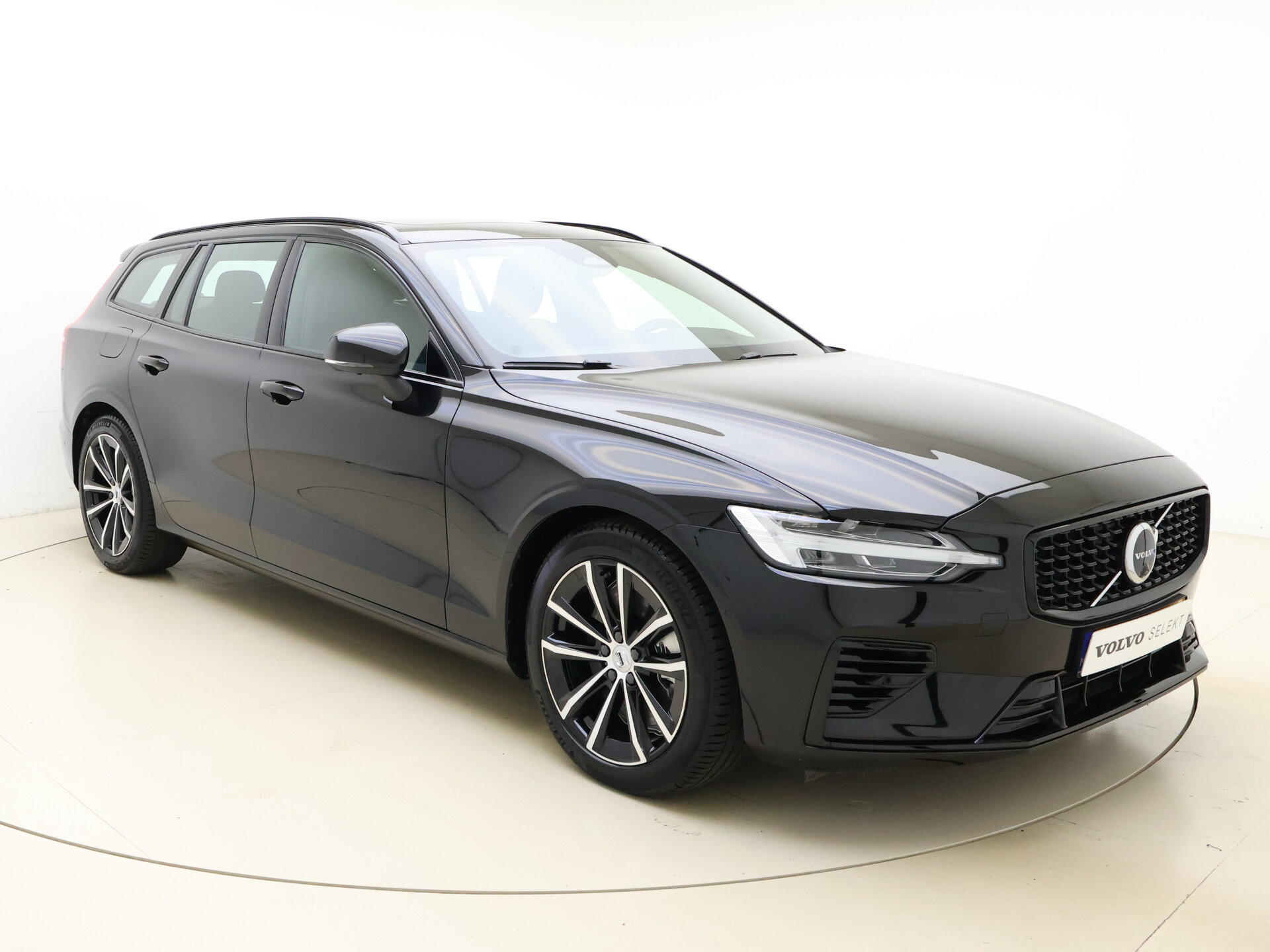 Volvo V60 T6 350pk AWD Plus Dark