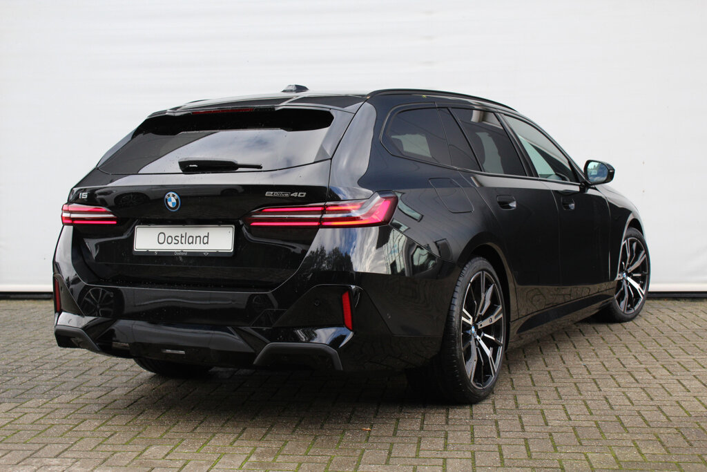 BMW i5 2