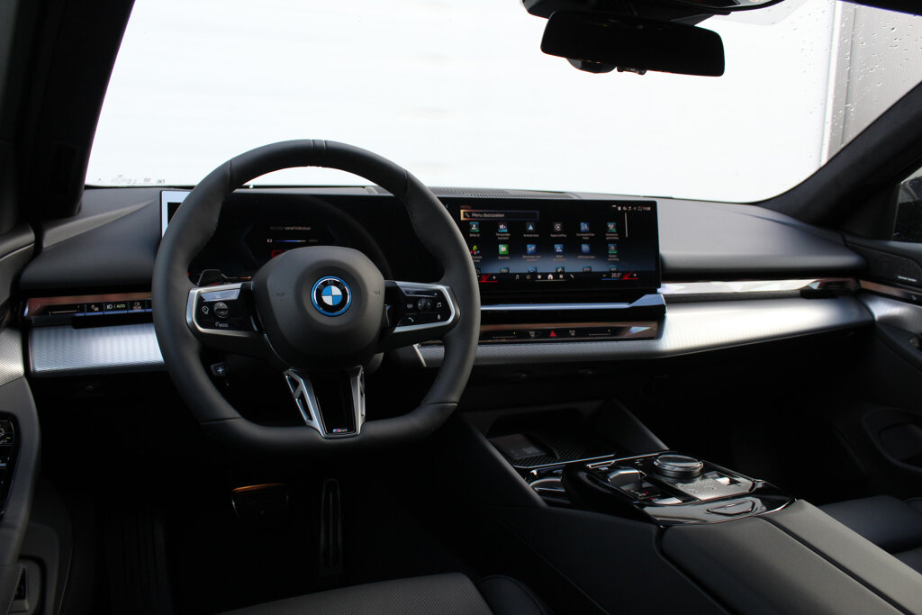BMW i5 11
