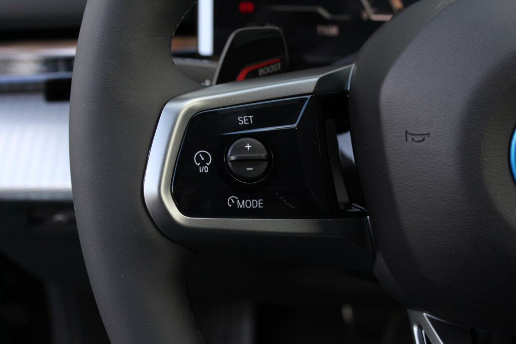 BMW i5 16