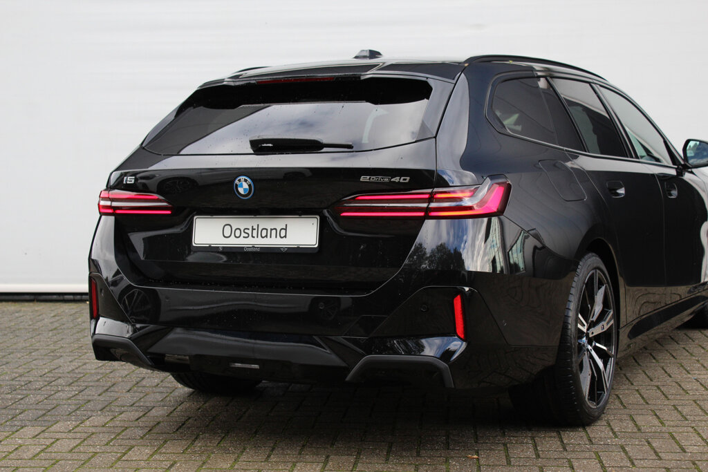BMW i5 20