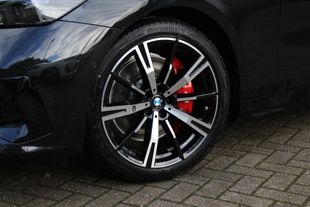 BMW i5 31
