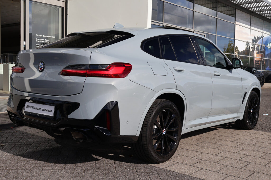 BMW X4 8