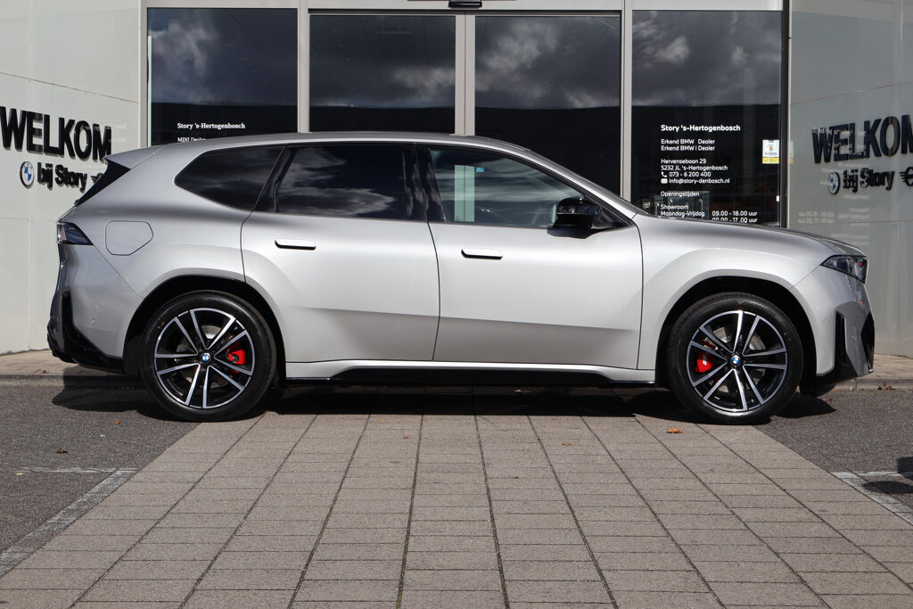 BMW iX3 8
