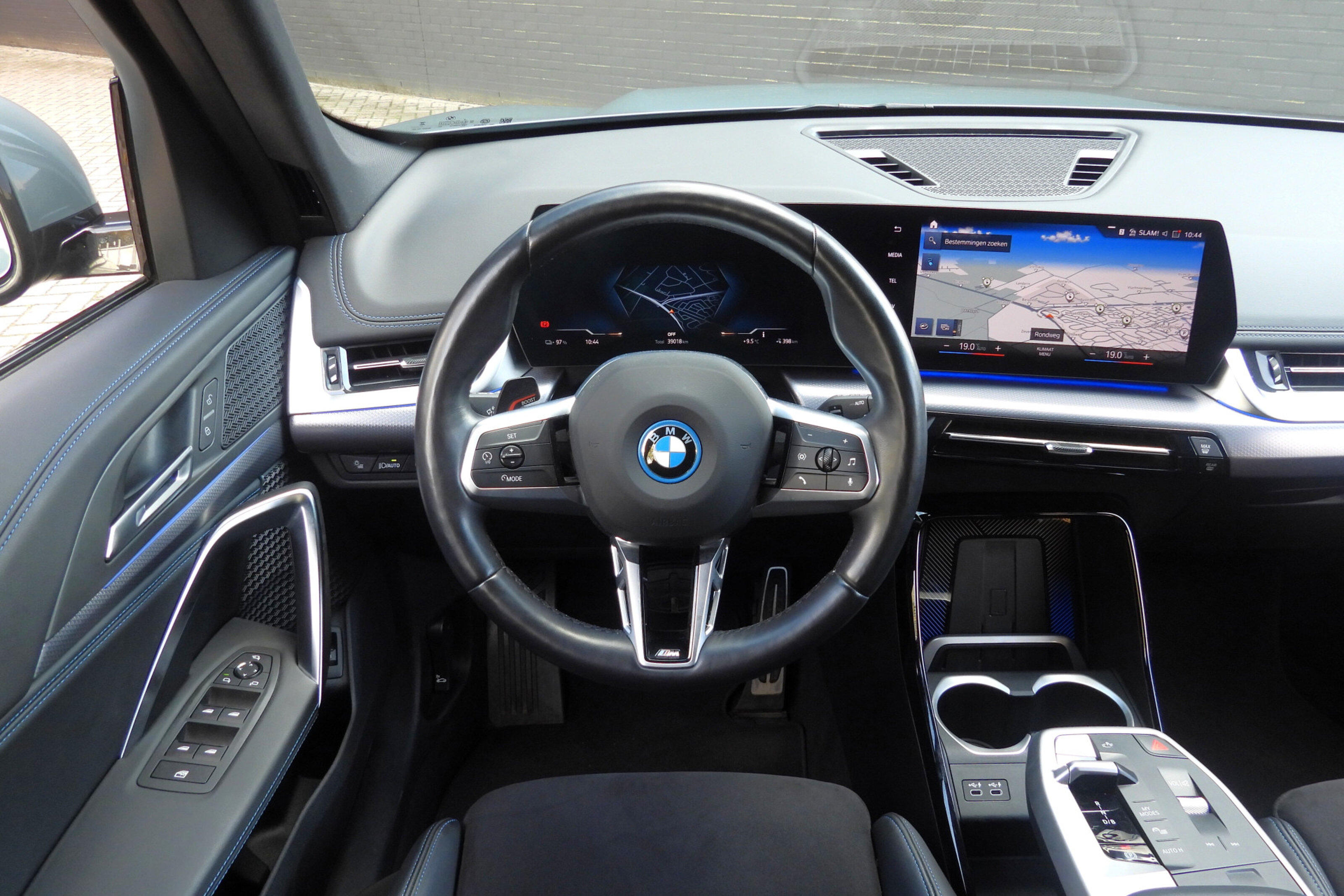 BMW iX1 xDrive30 M Sport