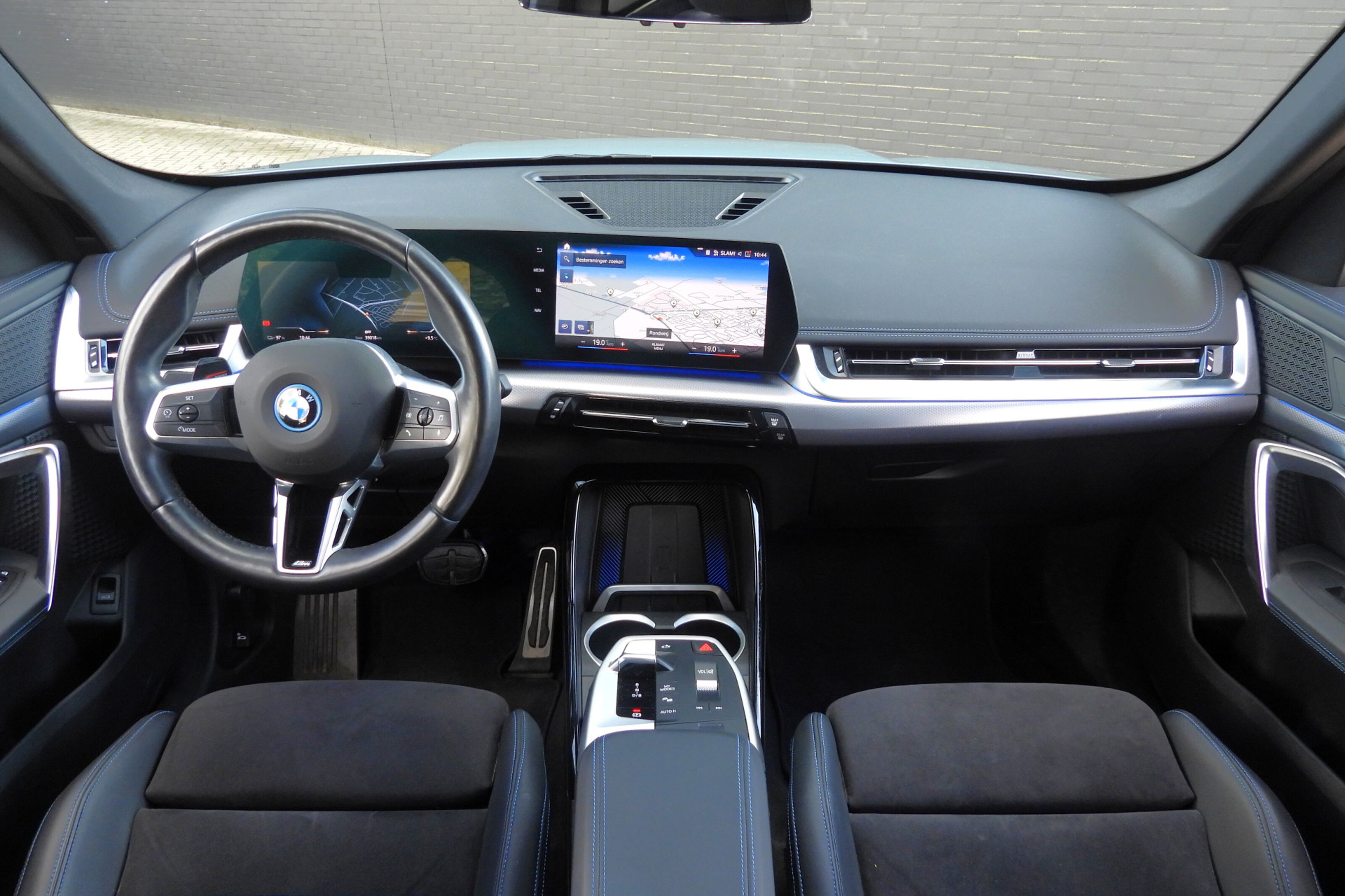 BMW iX1 xDrive30 M Sport