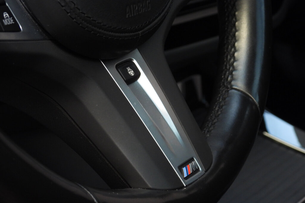 BMW iX3 12