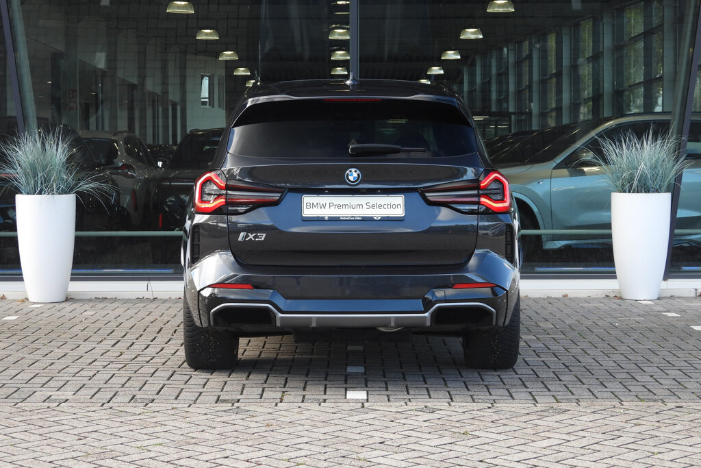 BMW iX3 20