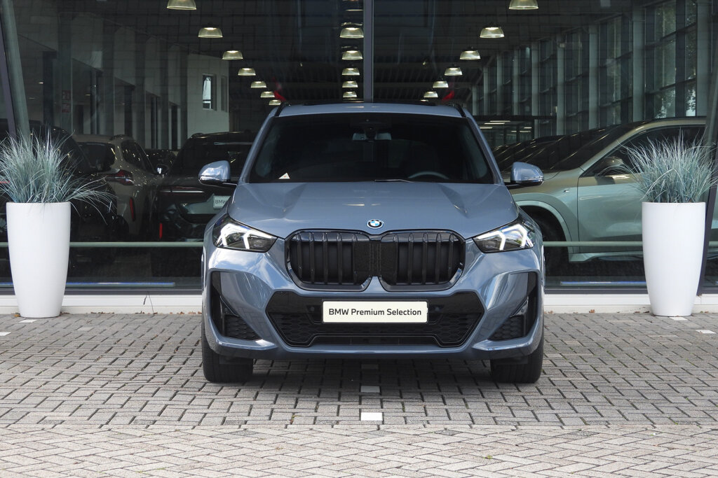 BMW X1 8