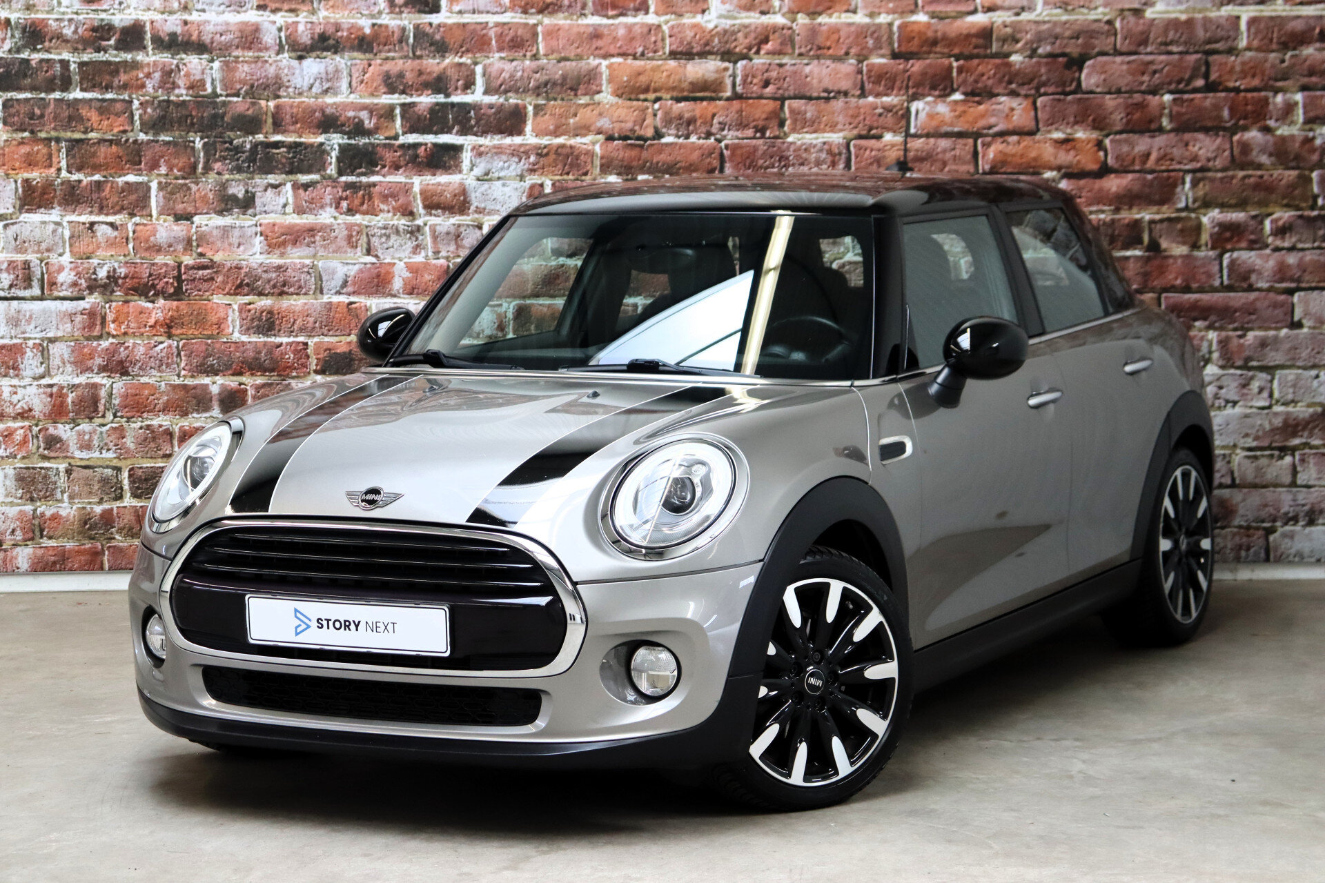 MINI Cooper Hatchback Serious Business 5 deurs
