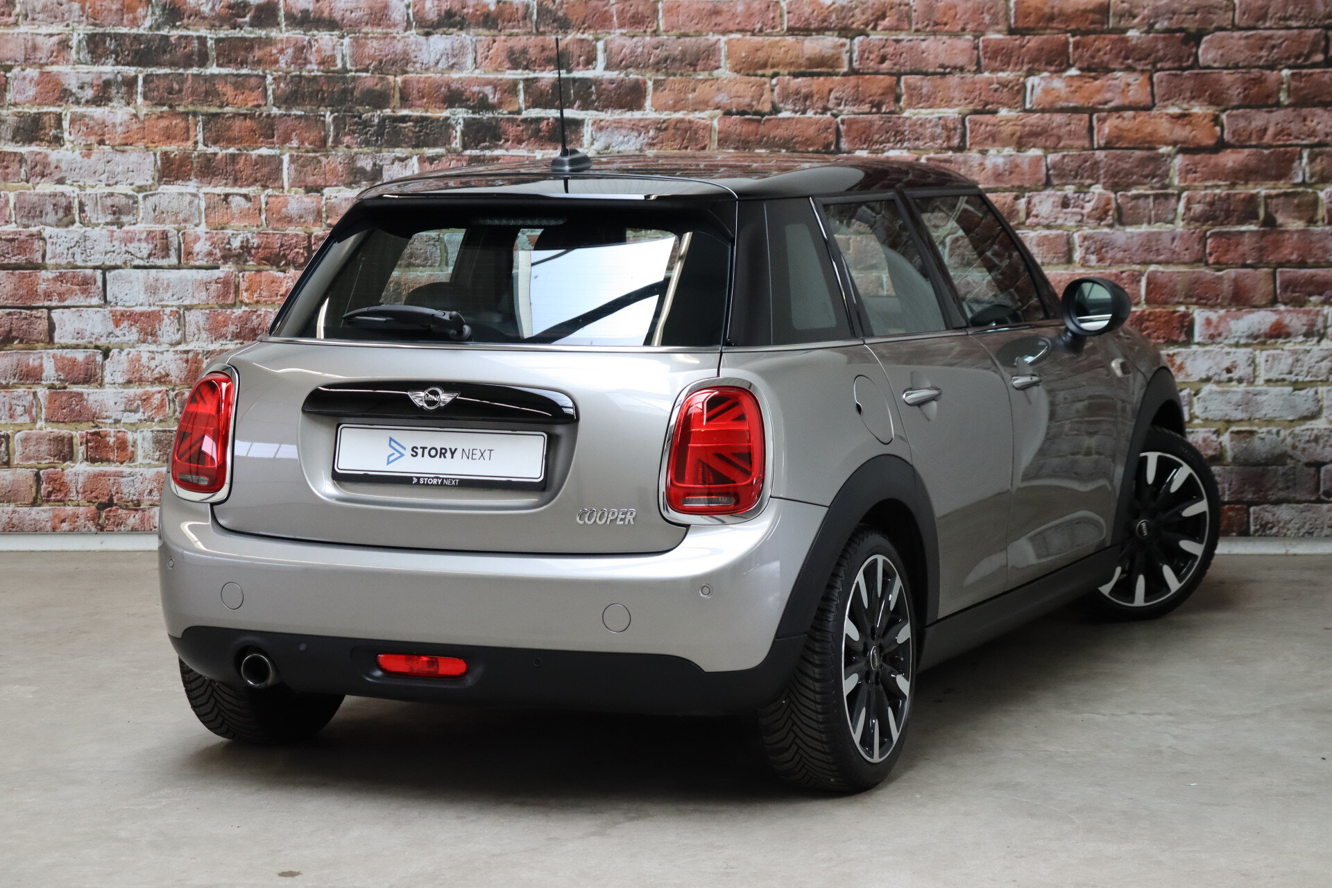 MINI Cooper Hatchback Serious Business 5 deurs - Afbeelding 4